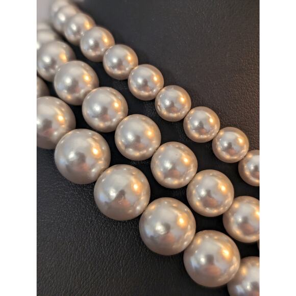 Vintage Designer Givenchy Bijoux Multi Strand Silver Gray Faux Pearl Necklace - Picture 7 of 15